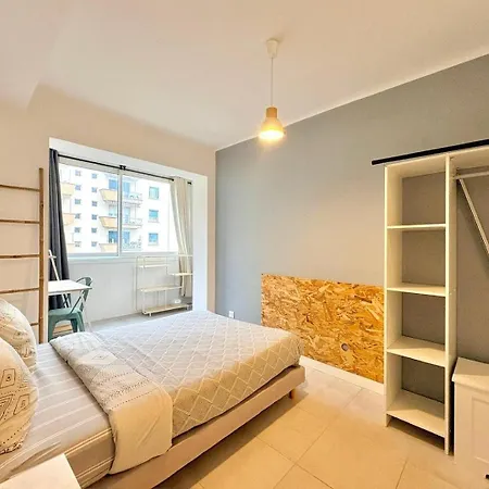 Le Colbert, Spacieux, 4 Chambres, 4 Salles De Bain Apartment